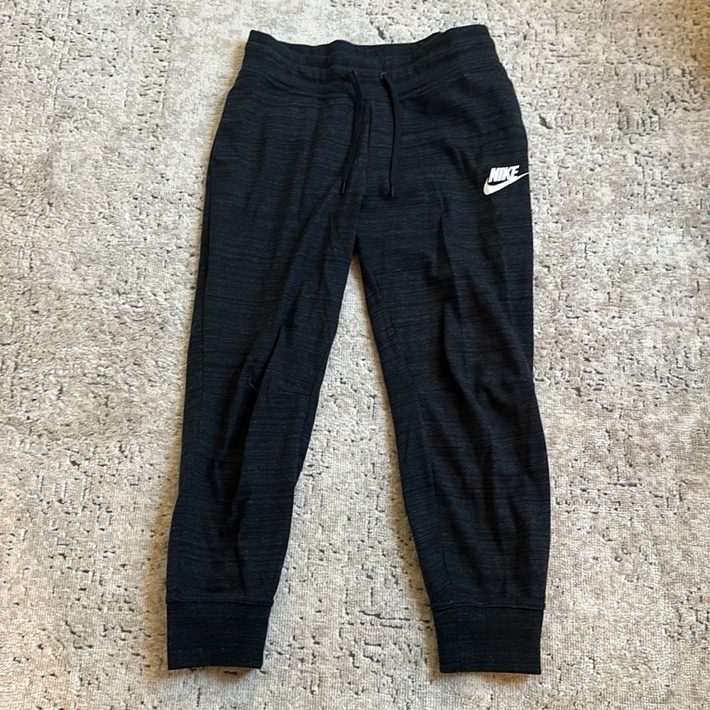 Nike Joggers in Size M in Dark Grey/Black